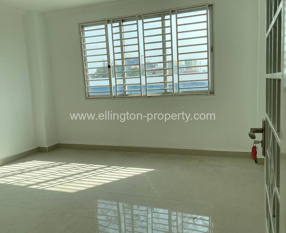 6 Bedrooms Shophouse Available For Rent Location In Terk T’la Id S2189 - Ellington Property