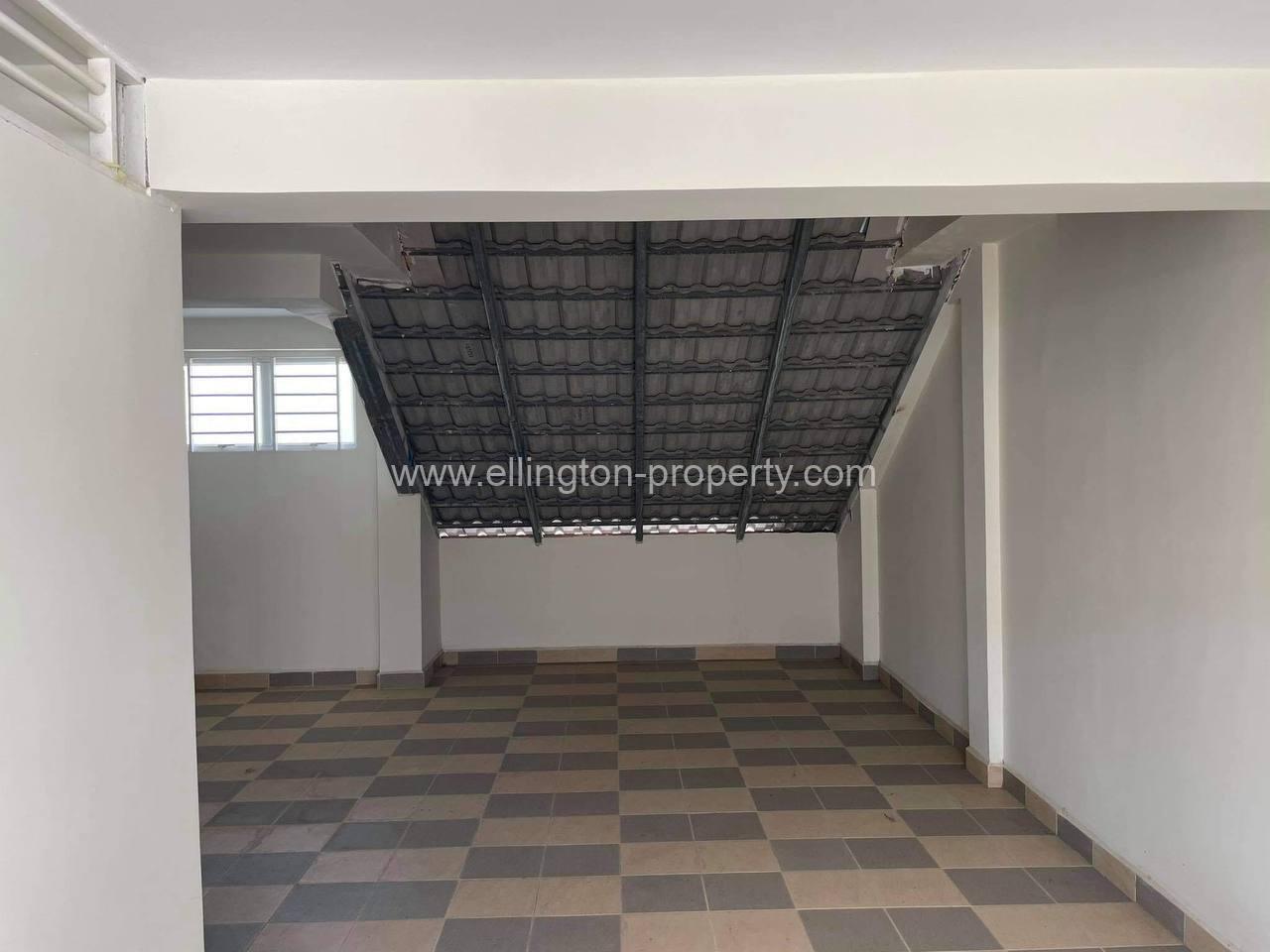 4 Bedrooms Link House Available For Rent Location At Beong Snor Id S2192 - Ellington Property