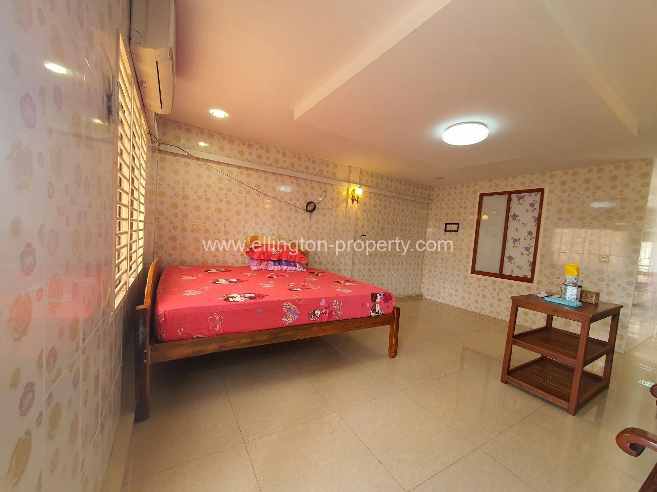 2 Bedroom Available For Rent In Location In Doun Penh, N83 - Ellington Property