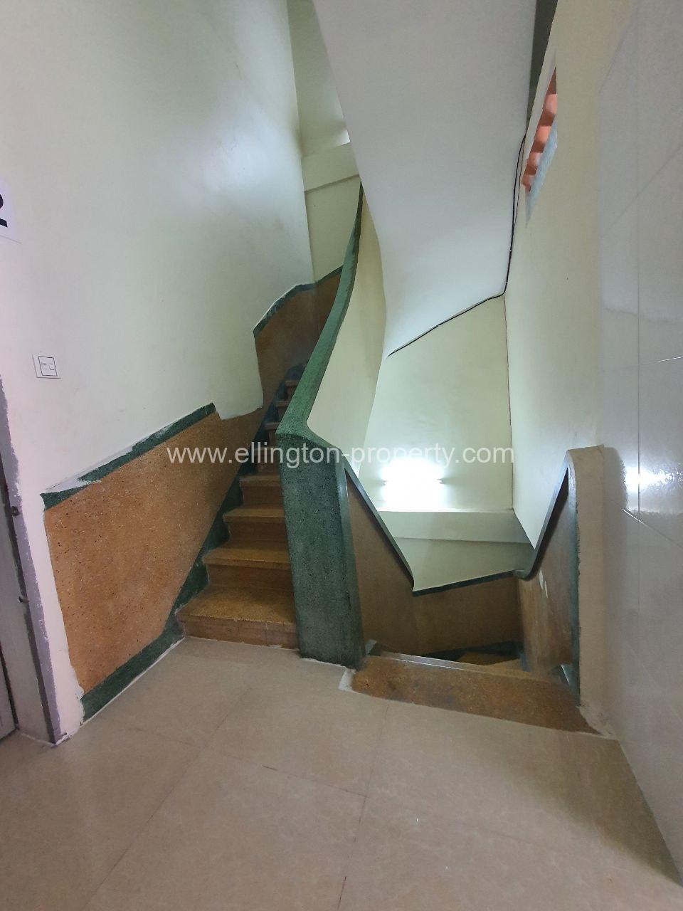 2 Bedroom Available For Rent In Location In Doun Penh, N83 - Ellington Property