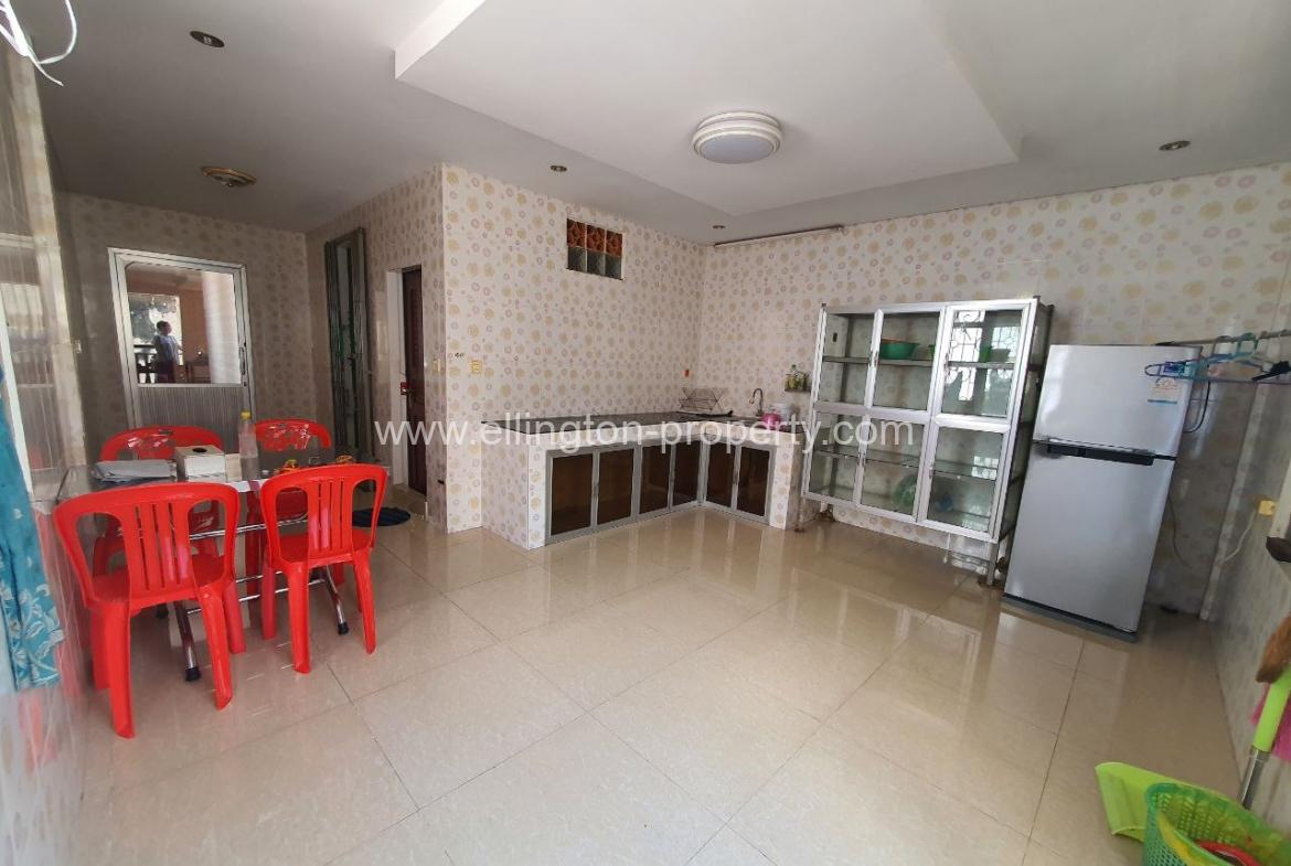 2 Bedroom Available For Rent In Location In Doun Penh, N83 - Ellington Property