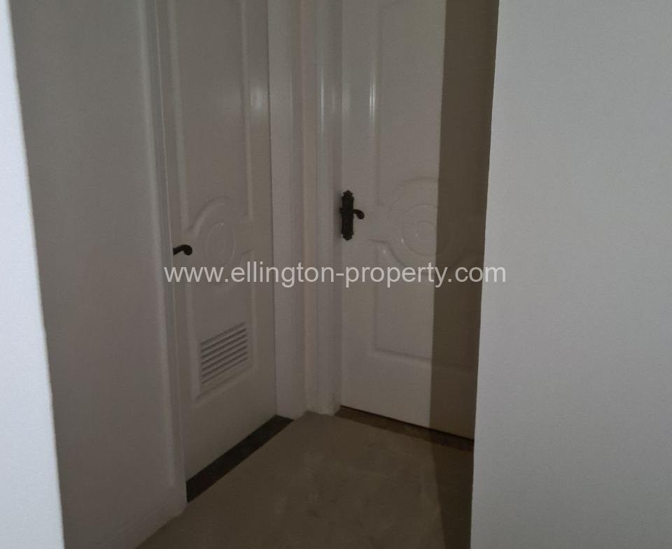 2 Bedrooms Services Apartment Available For Viewing Location At Olympia Id S2171 - Ellington Property