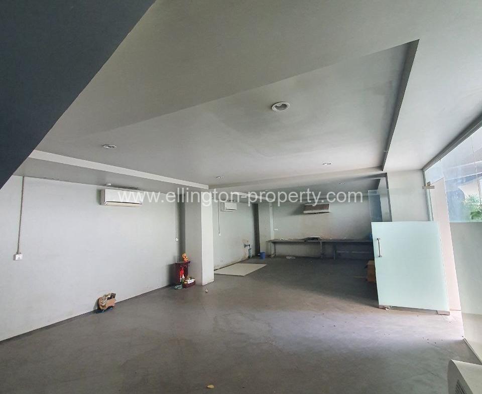 Building For Rent Location Psa Derm Thkov 5 Mins From Russia Market, N 94 - Ellington Property