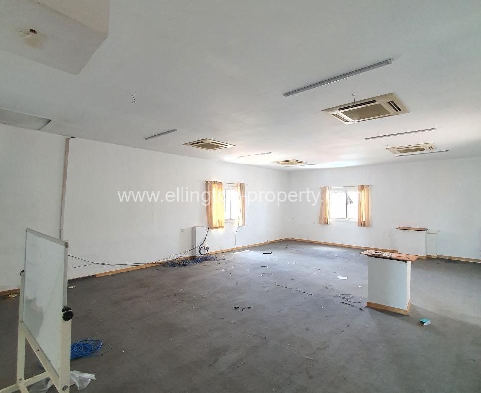 Building For Rent Location Psa Derm Thkov 5 Mins From Russia Market, N 94 - Ellington Property