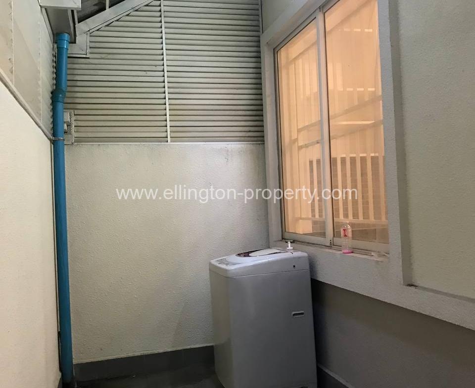 Villa La For Rent - Ellington Property