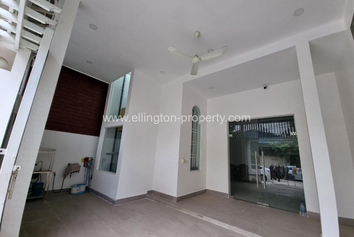 House With Elevator For Rent Location Beong Trobek Near Russai Market - Ellington Property