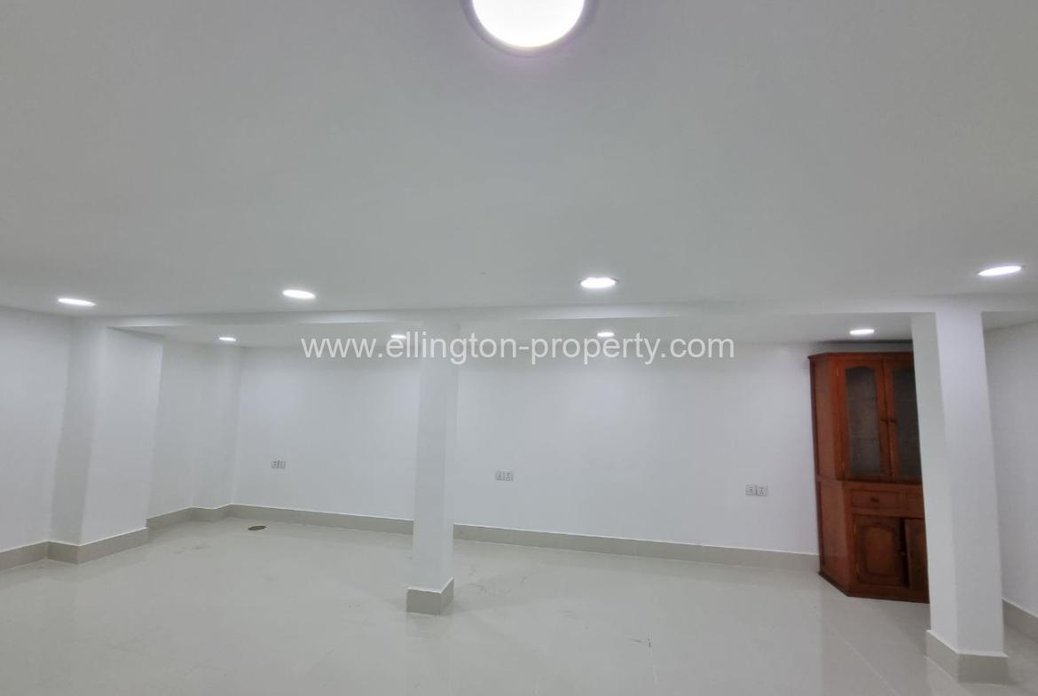 House With Elevator For Rent Location Beong Trobek Near Russai Market - Ellington Property