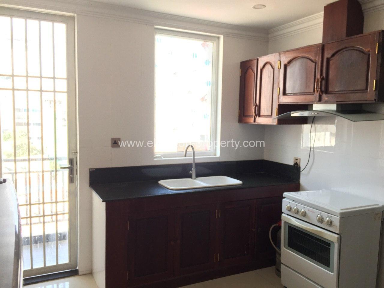 2 Bedrooms Apartment For Rent, Tonle Bassac. - Ellington Property