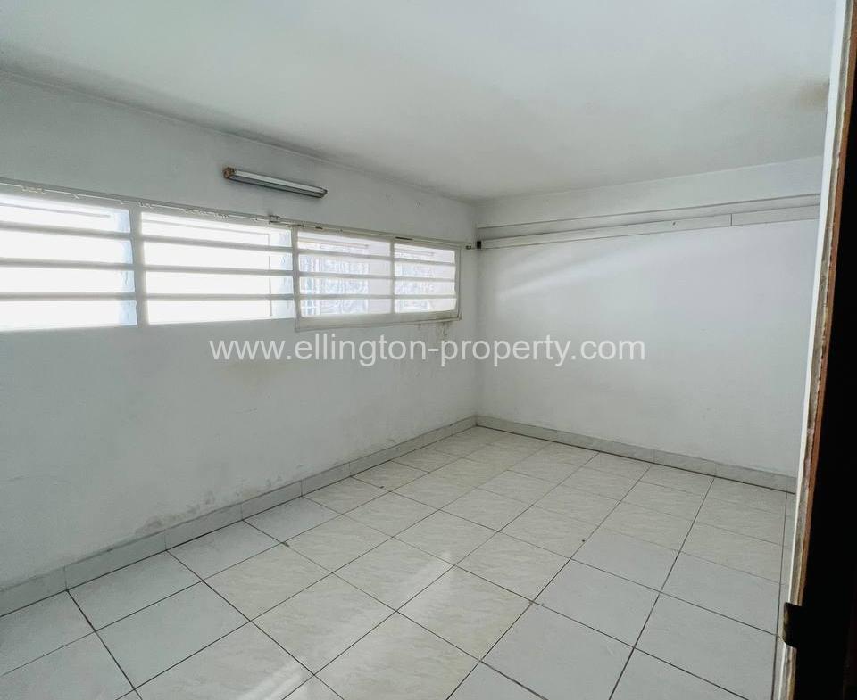 Shophouse For Rent, Ttp. - Ellington Property