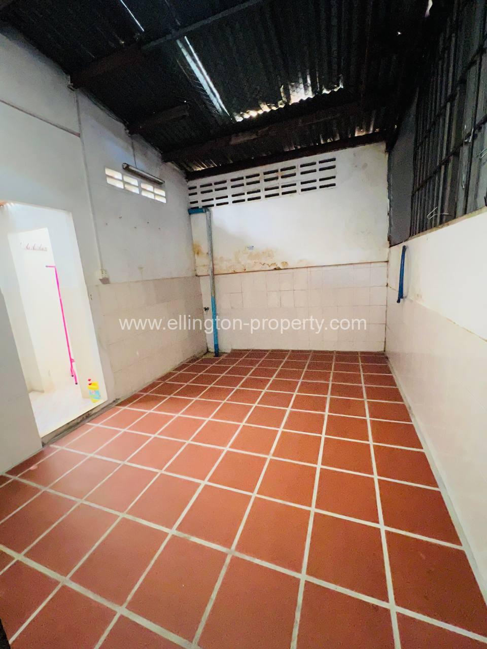 Shophouse For Rent, Ttp. - Ellington Property