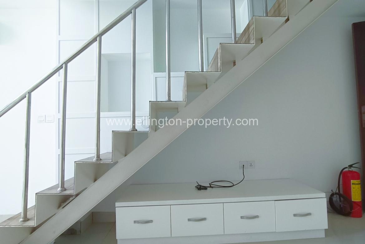 5 Bedrooms For Rent Or Sale In Daun Penh!! - Ellington Property