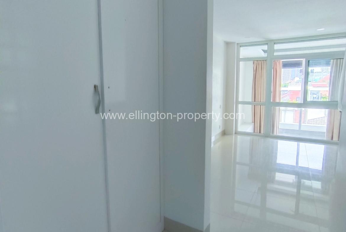 5 Bedrooms For Rent Or Sale In Daun Penh!! - Ellington Property