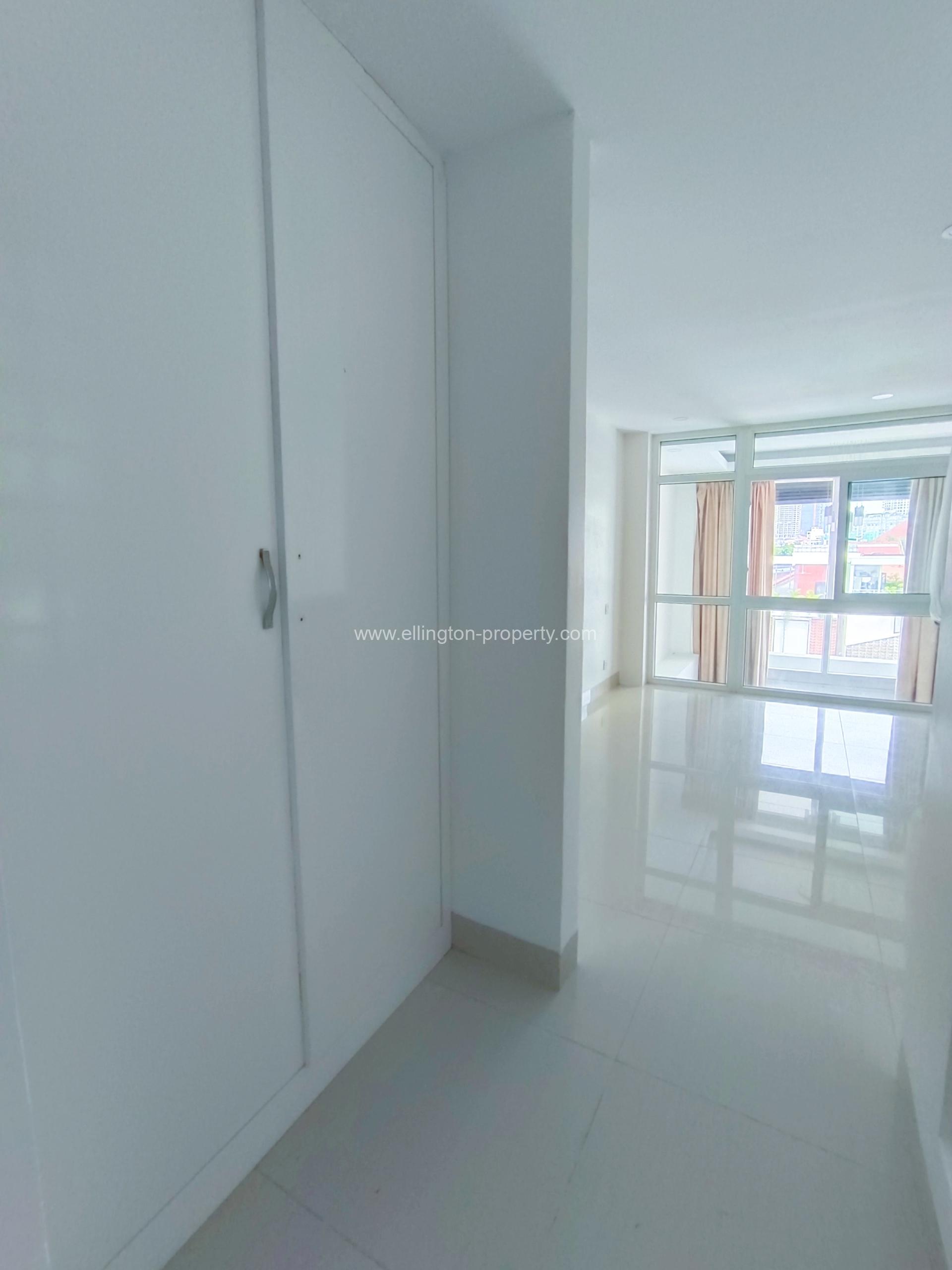 5 Bedrooms For Rent Or Sale In Daun Penh!! - Ellington Property