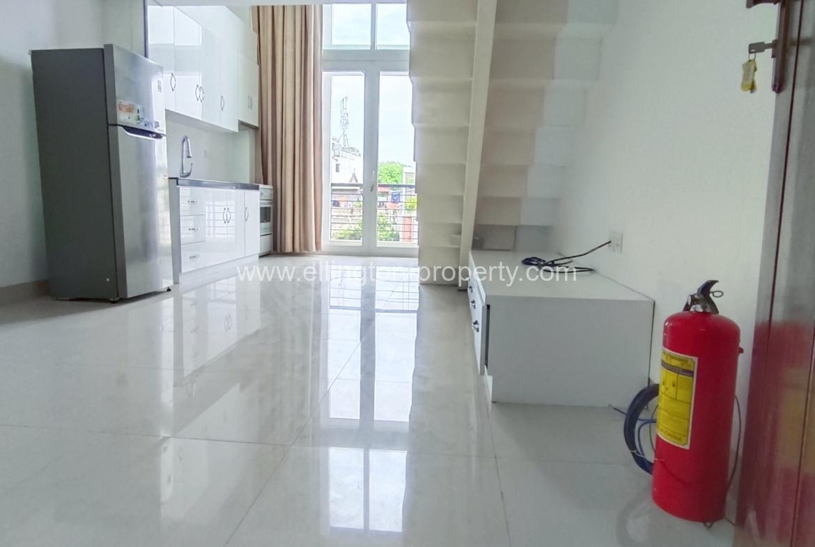 5 Bedrooms For Rent Or Sale In Daun Penh!! - Ellington Property