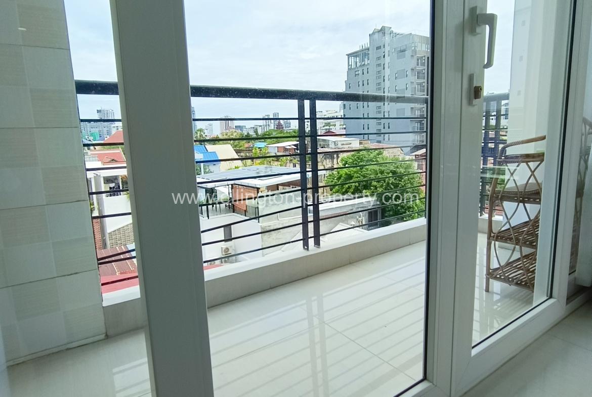 5 Bedrooms For Rent Or Sale In Daun Penh!! - Ellington Property