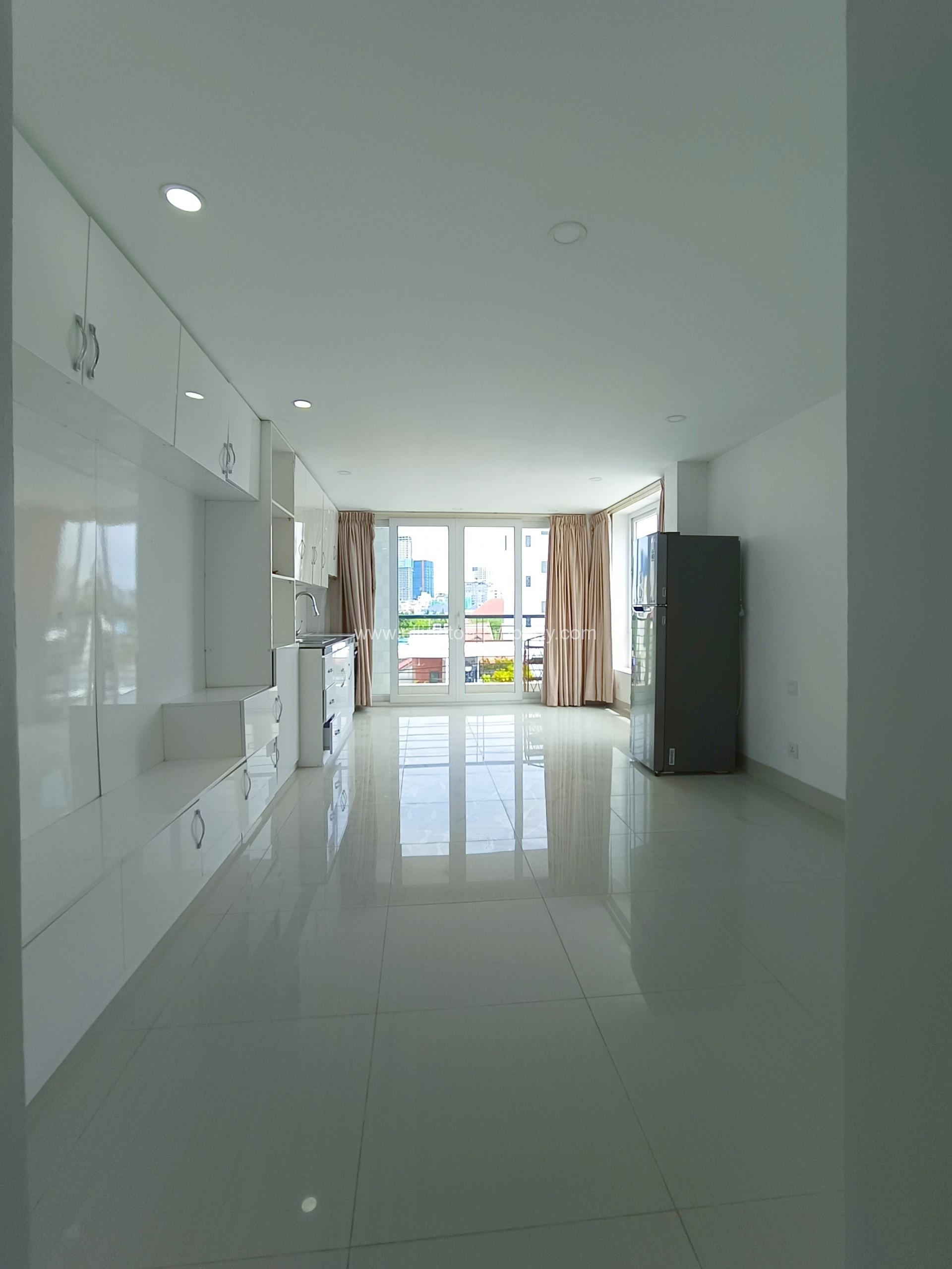 5 Bedrooms For Rent Or Sale In Daun Penh!! - Ellington Property