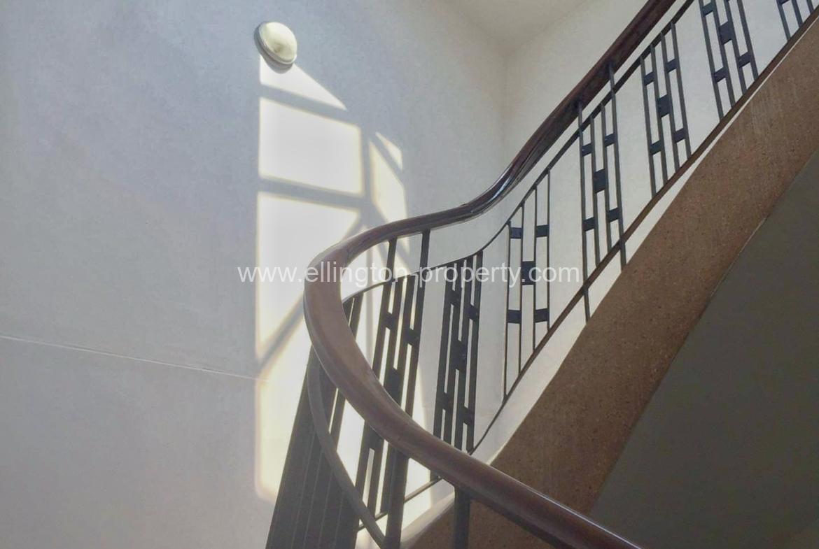 2 Bedrooms Flat For Sale In Daun Penh - Ellington Property