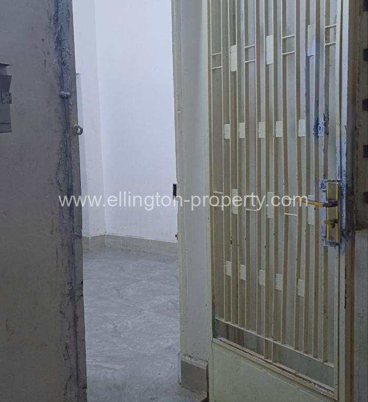 Unrenovated Flat For Sale In Daun Penh - Ellington Property