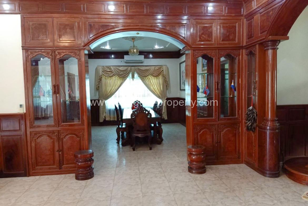 6 Bedroom Villa For Rent In Chroy Changva - Ellington Property