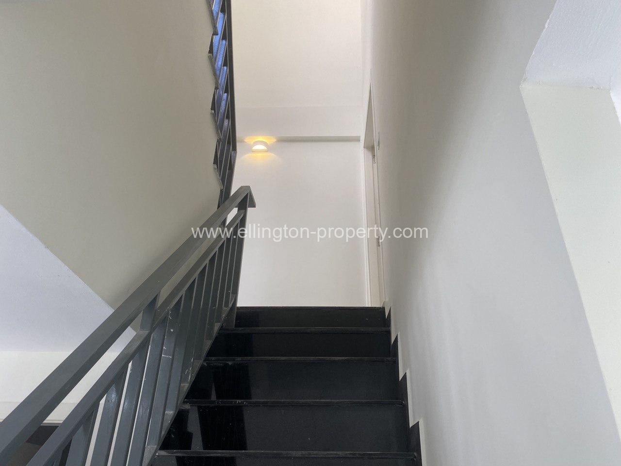 2 Bedrooms Shophouse For Sale In Borey East Land And Home - Ellington Property