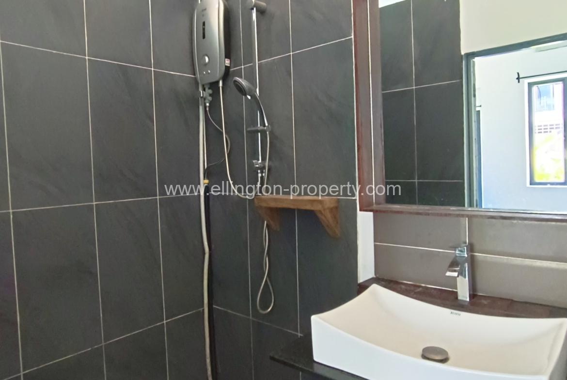 2 Bedrooms Renovated Apartment For In Daun Penh - Ellington Property