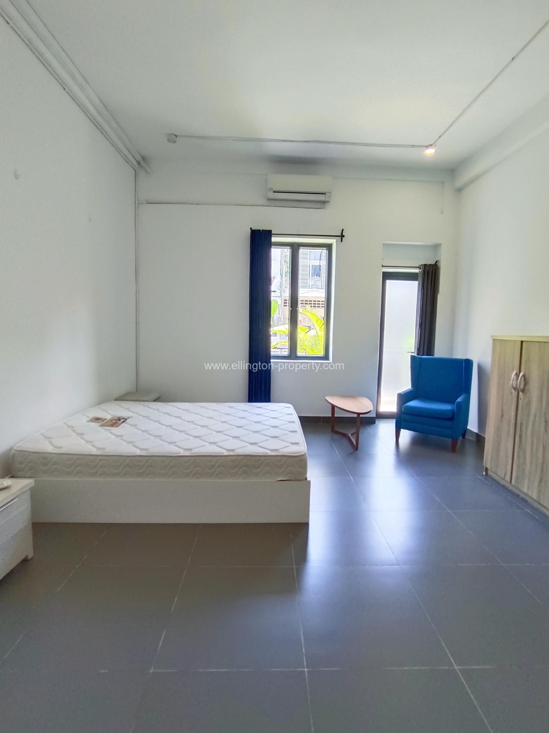 2 Bedrooms Renovated Apartment For In Daun Penh - Ellington Property