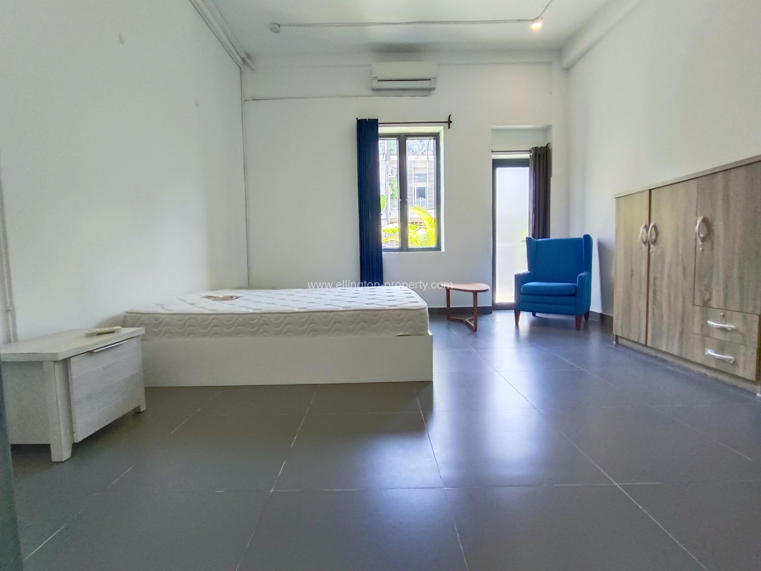 2 Bedrooms Renovated Apartment For In Daun Penh - Ellington Property