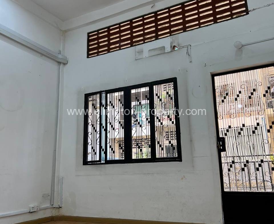 Shophouse For Rent In Daun Penh Area - Ellington Property