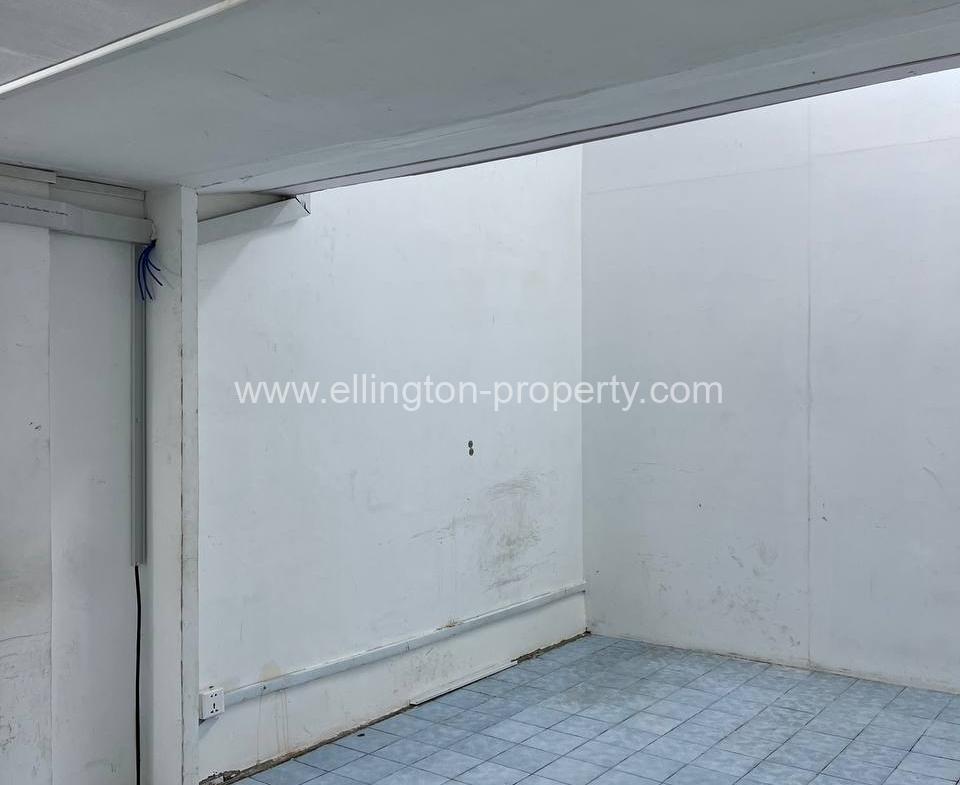 Shophouse For Rent In Daun Penh Area - Ellington Property