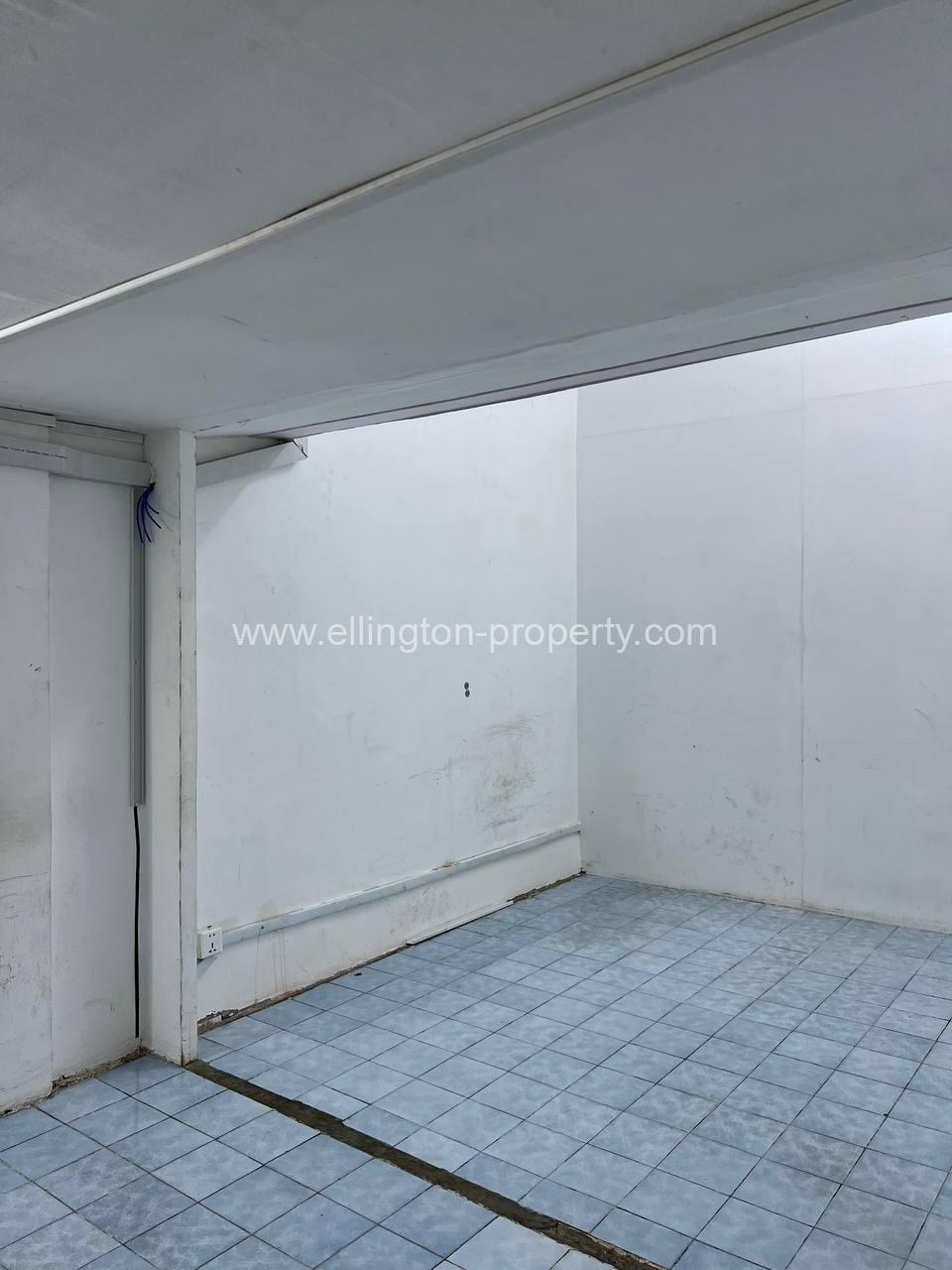 Shophouse For Rent In Daun Penh Area - Ellington Property