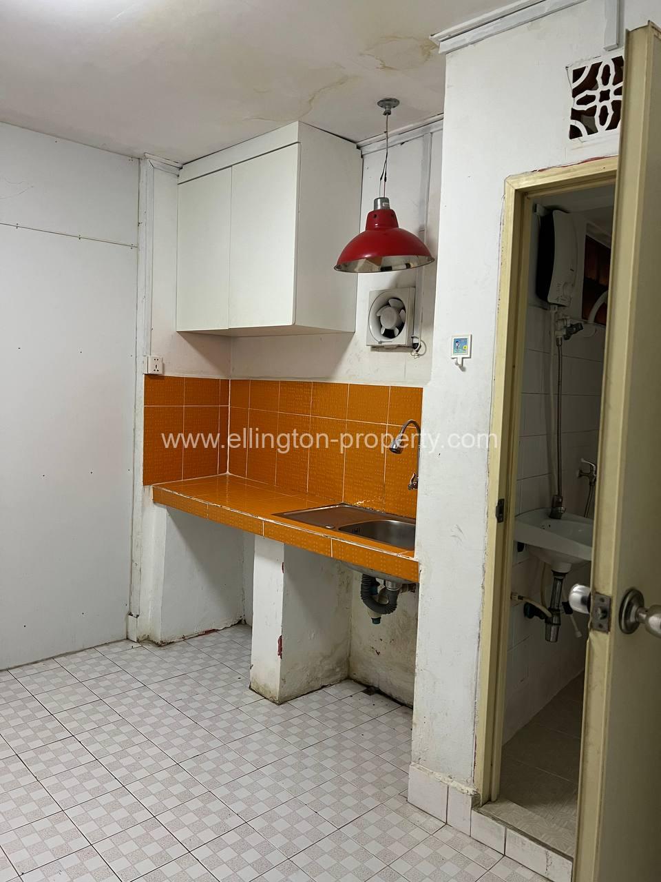 Shophouse For Rent In Daun Penh Area - Ellington Property