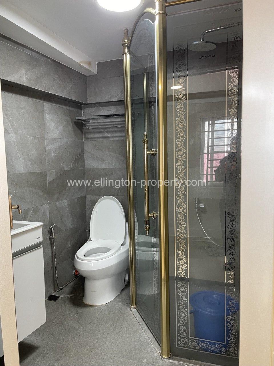 Shophouse For Rent In Chaktumok Area - Ellington Property