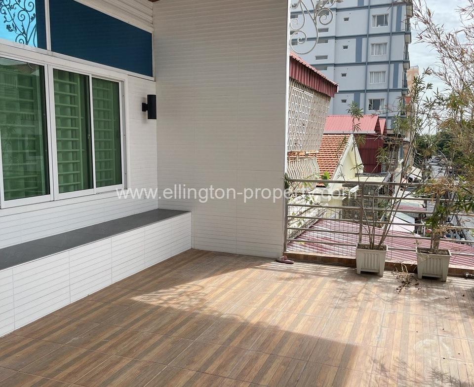 Shophouse For Rent In Chaktumok Area - Ellington Property