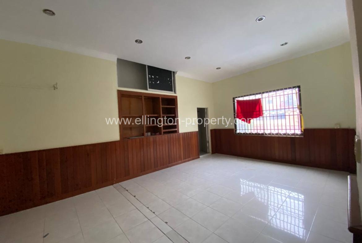 3 Bedrooms Flat For Rent In Bkk1. - Ellington Property