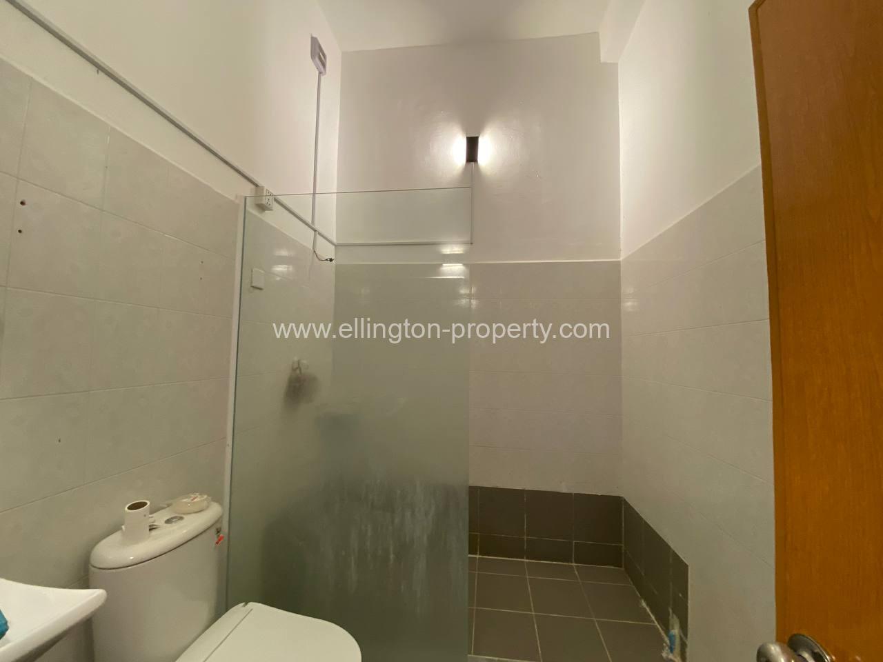 3 Bedrooms Flat For Rent In Bkk1. - Ellington Property