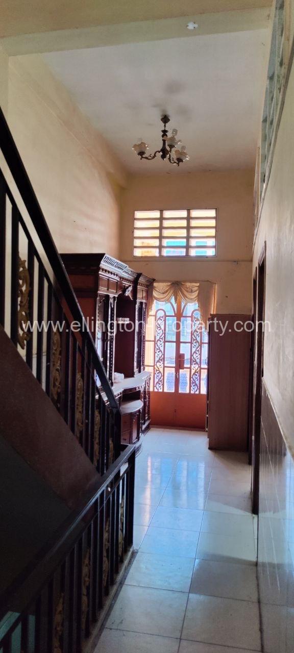 Shophouse For Rent In Bkk3 - Ellington Property