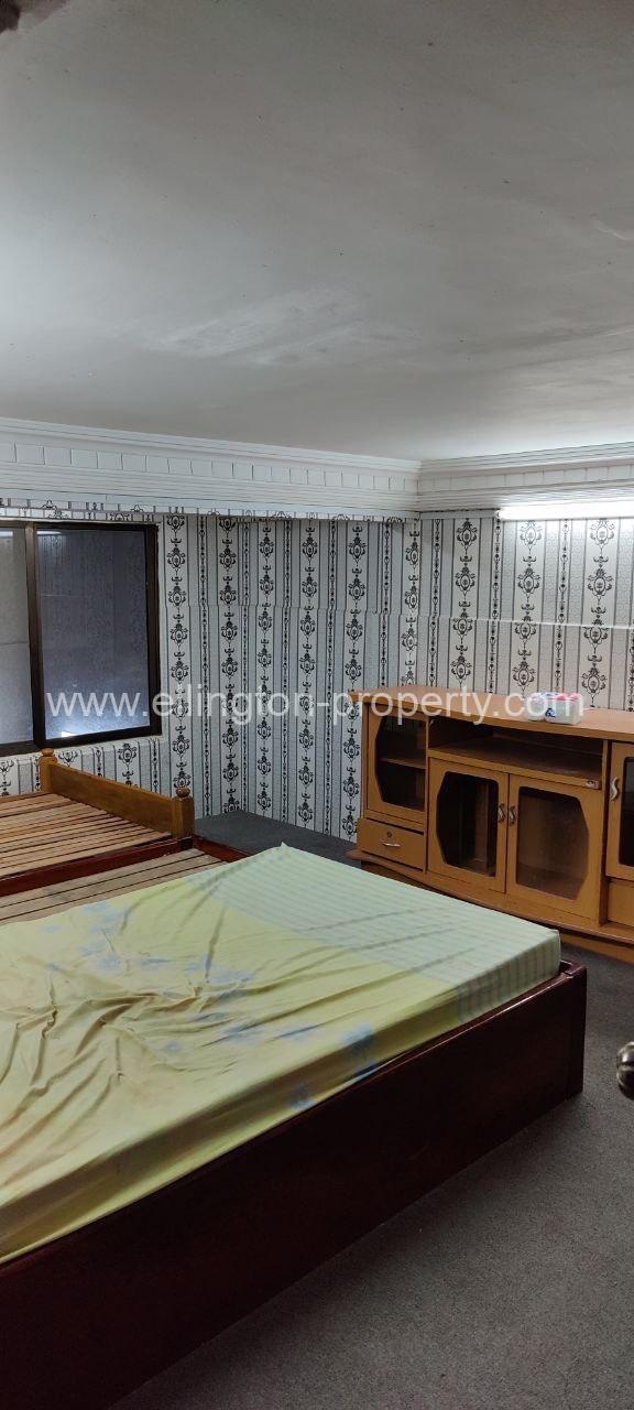 Shophouse For Rent In Bkk3 - Ellington Property