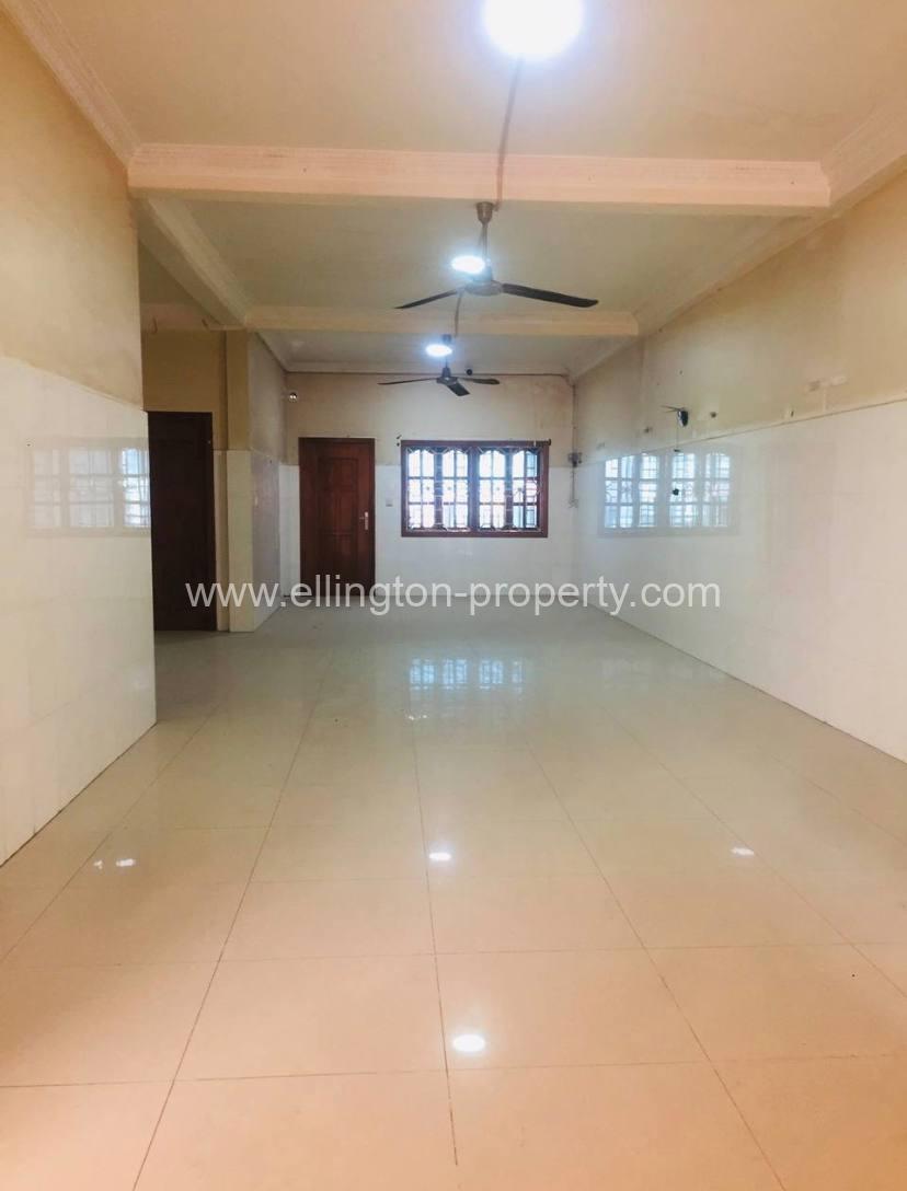 19 Bedrooms Flat House For Rent In - Ellington Property