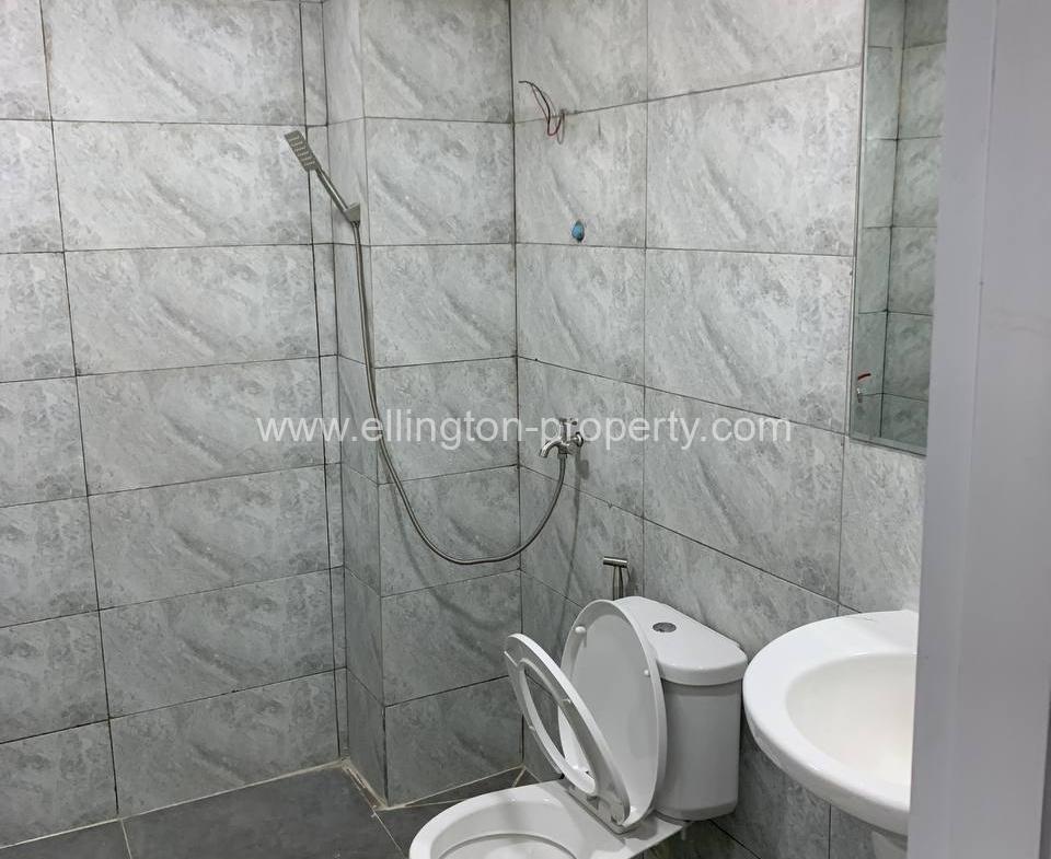 Shophouse For Rent Daun Penh. - Ellington Property