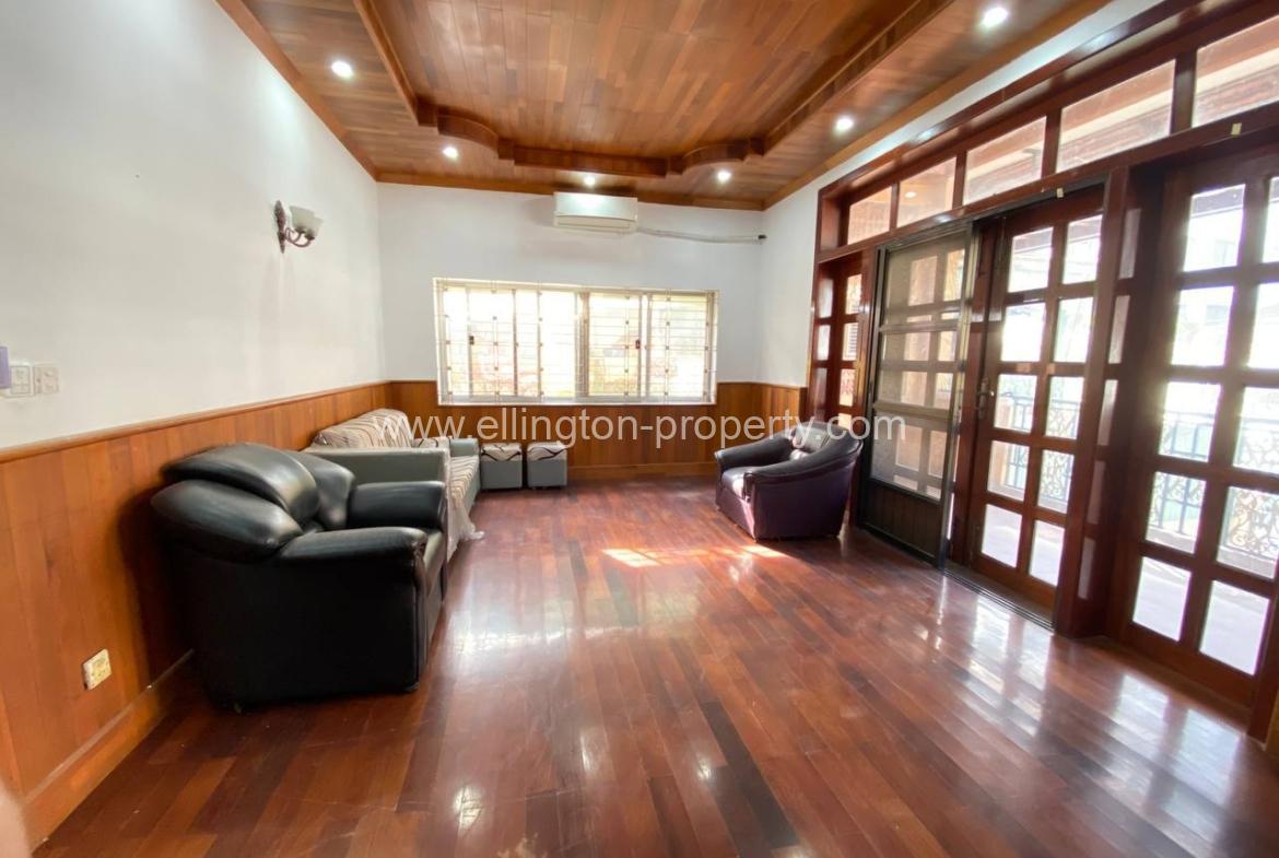 2 Bedrooms Apartment For Rent In Bkk3. - Ellington Property