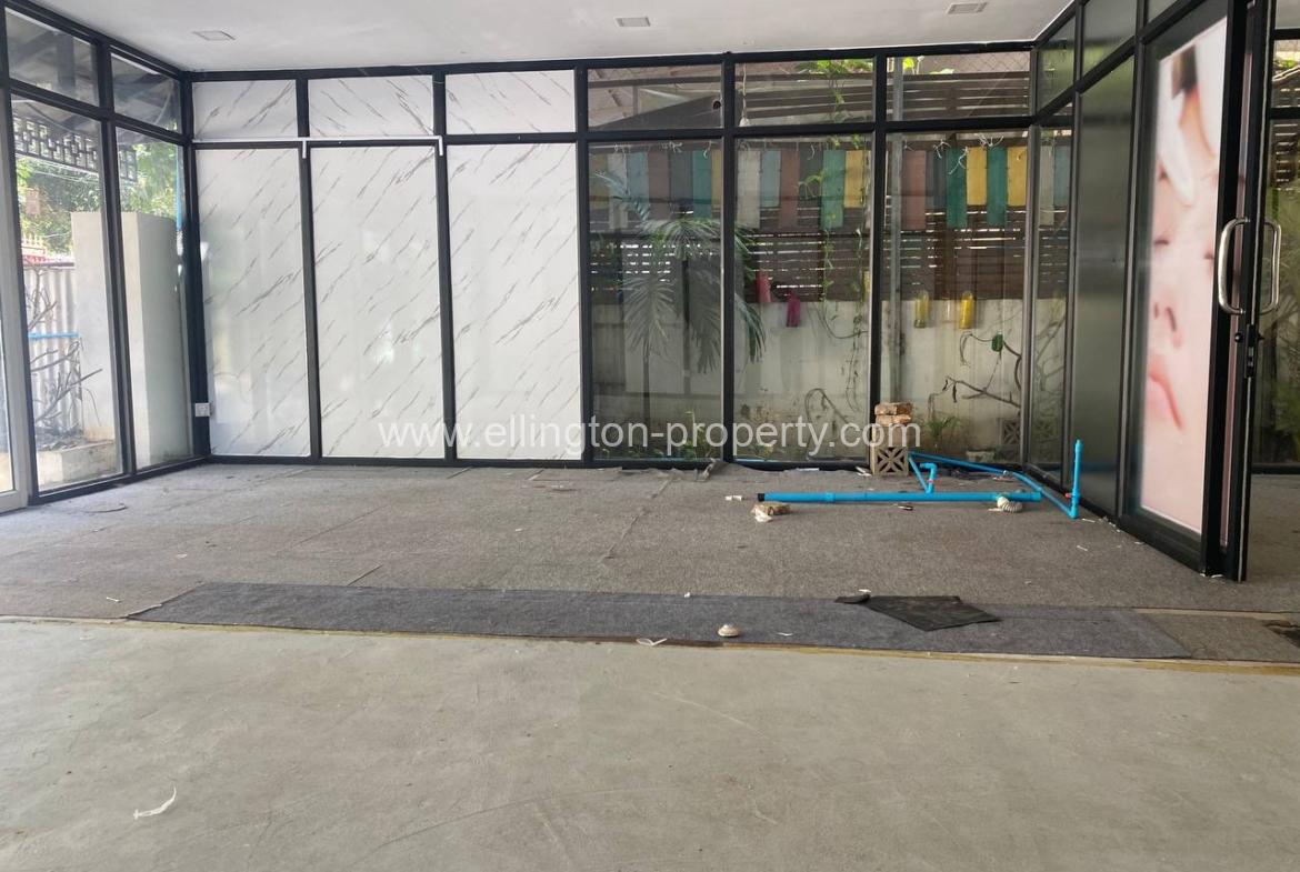 Shophouse For Rent In Bkk1. - Ellington Property