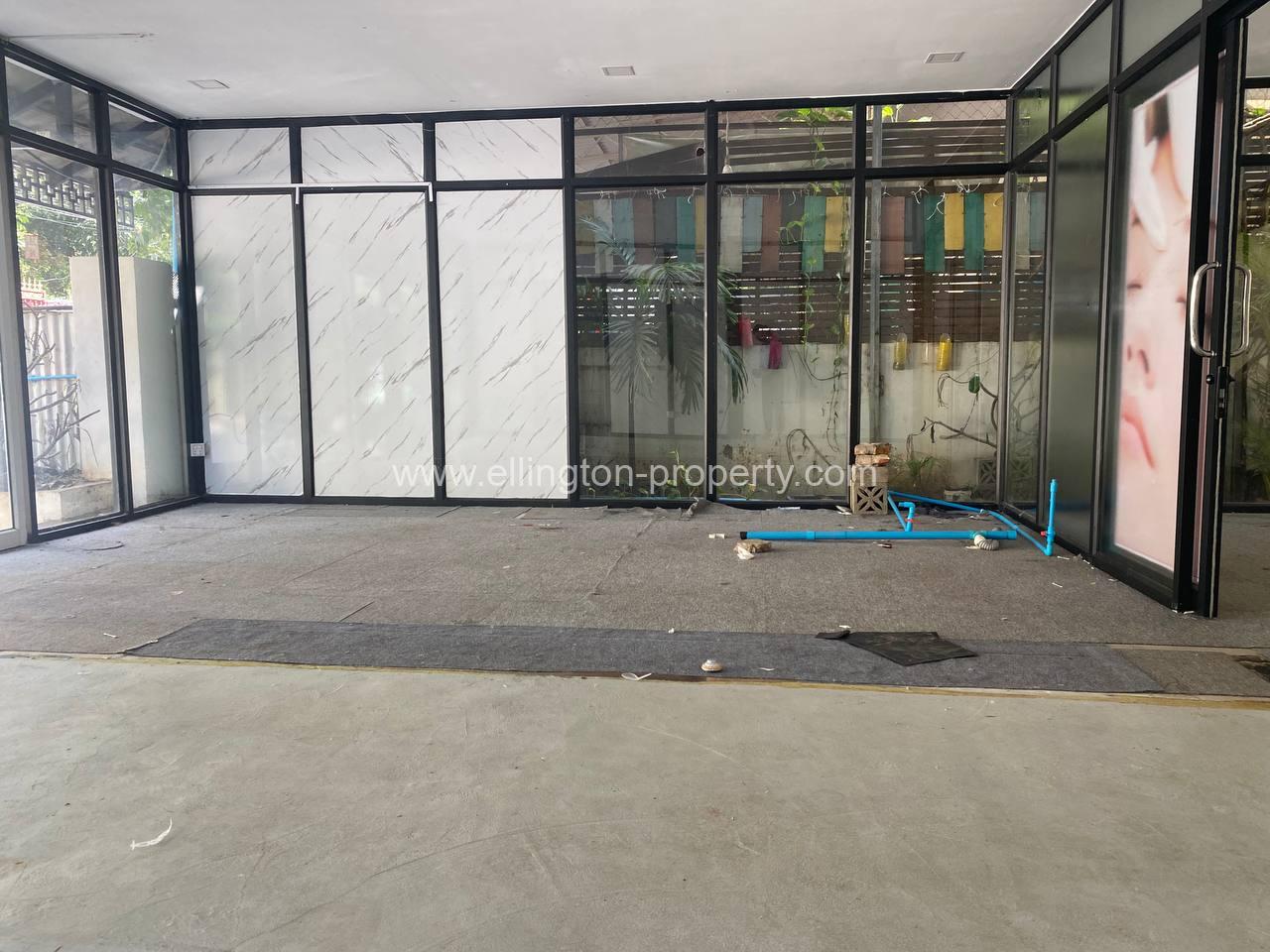 Shophouse For Rent In Bkk1. - Ellington Property