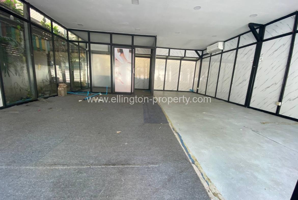 Shophouse For Rent In Bkk1. - Ellington Property