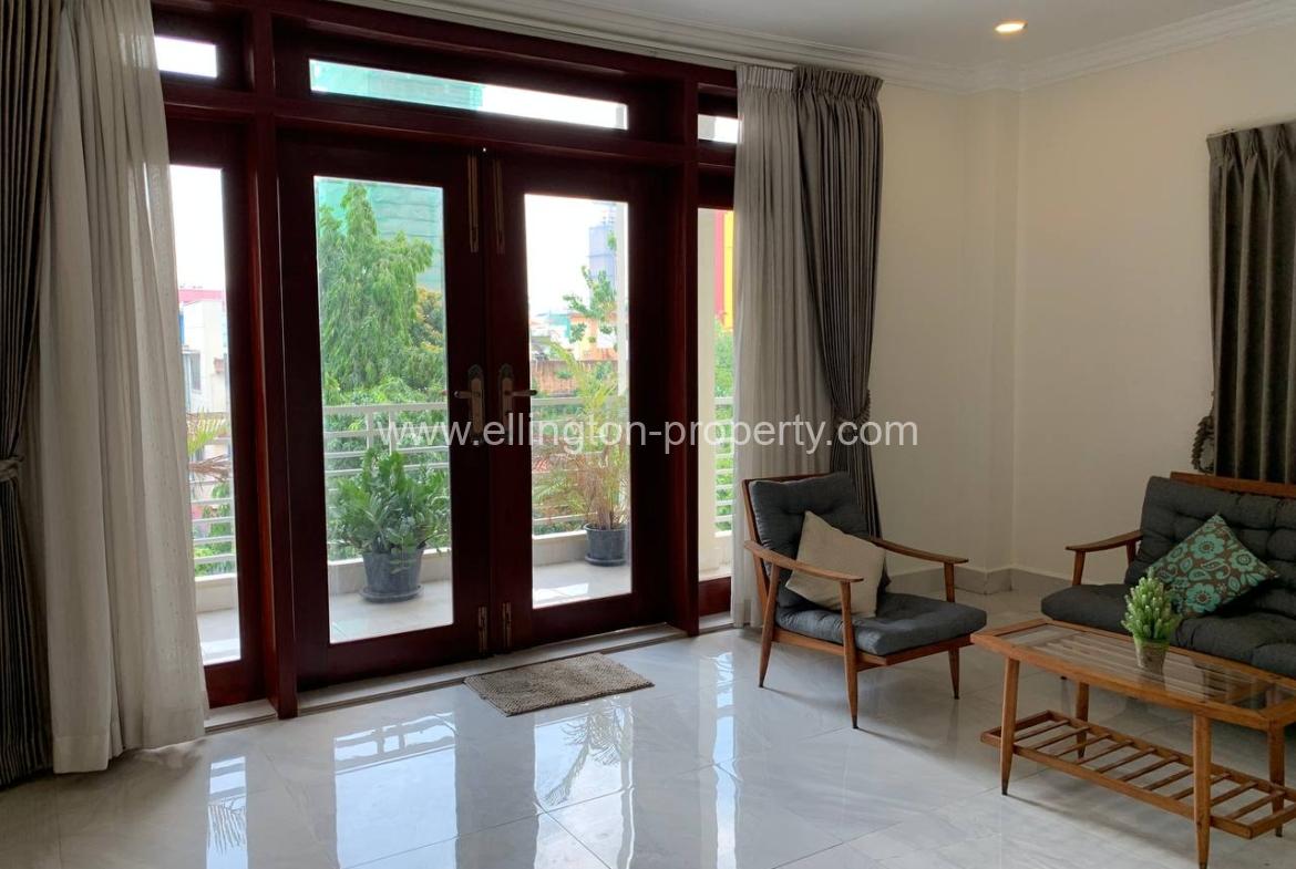 2 Bedrooms Apartment For Rent In Bkk3. - Ellington Property