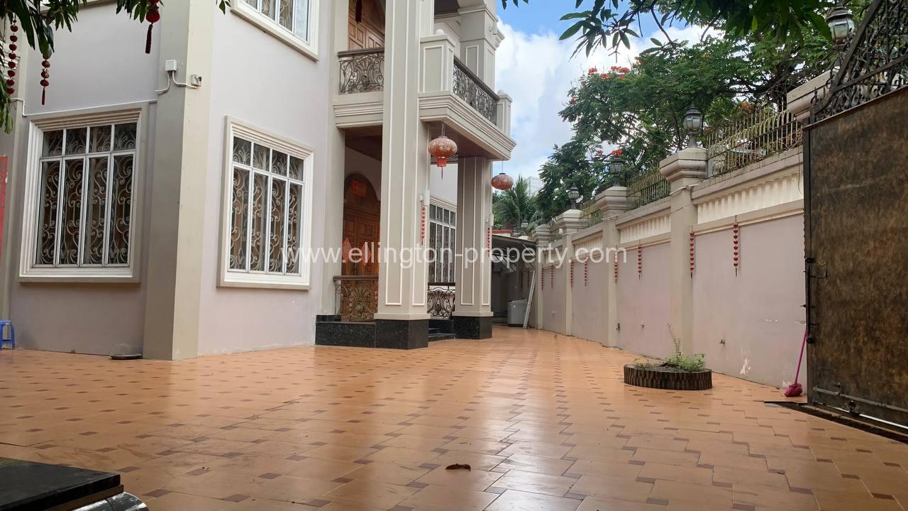 7 Bedrooms Villas For Rent In Tk Area. - Ellington Property