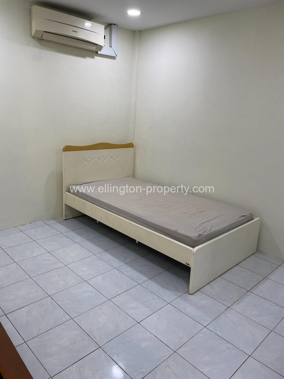 2 Bedrooms For Rent In Bkk3. - Ellington Property