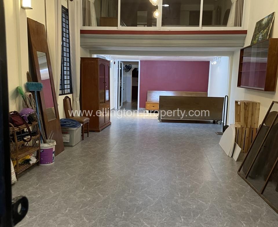 Shophouse For Rent In Bkk3. - Ellington Property