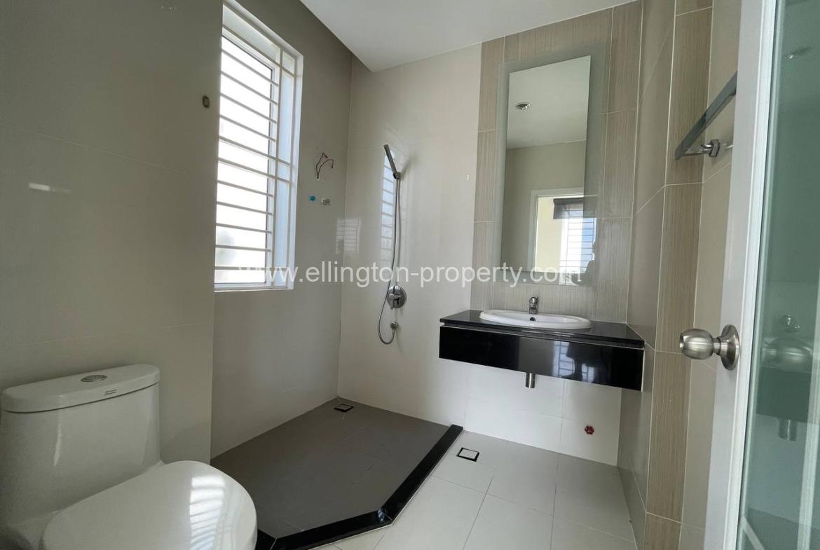 4 Bedrooms Villas For Rent In Chroy Changvar Rear. - Ellington Property