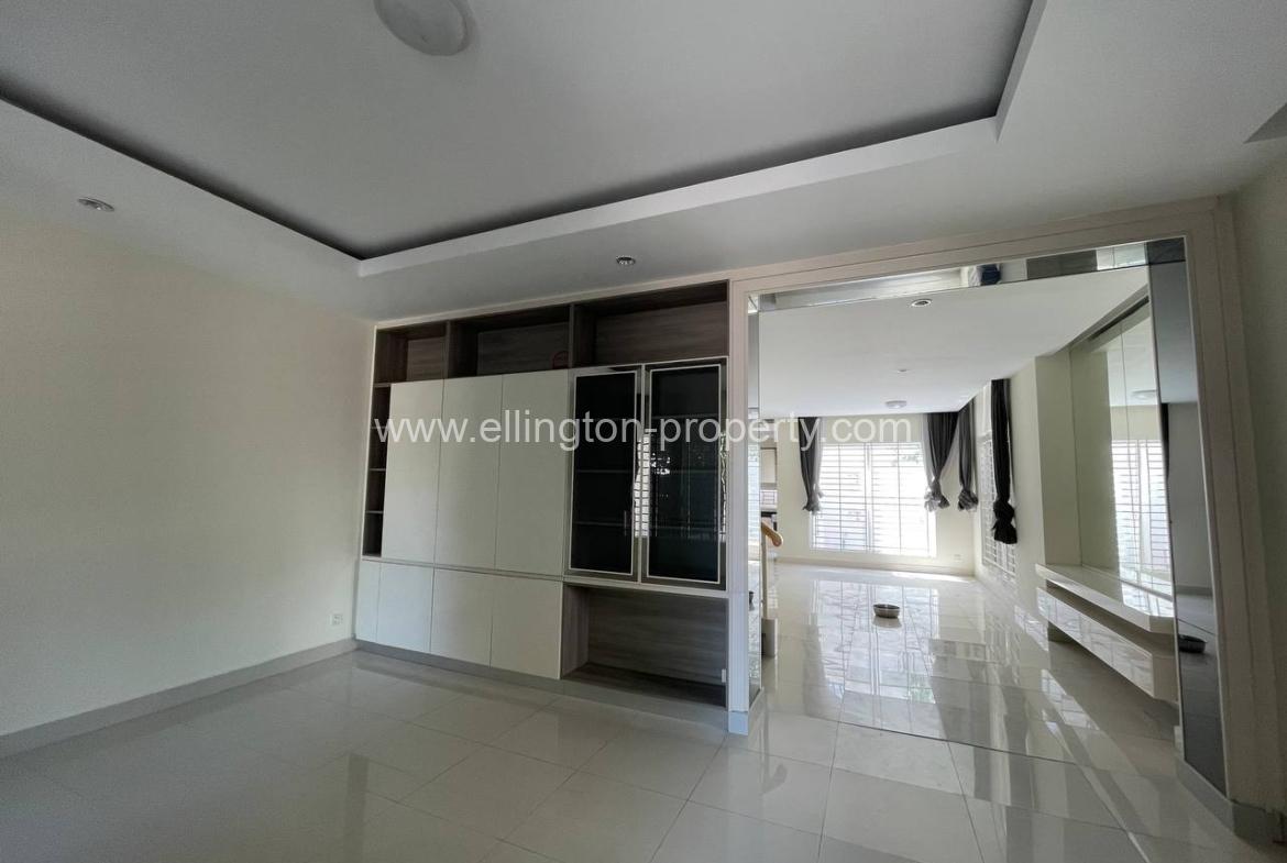 4 Bedrooms Villas For Rent In Chroy Changvar Rear. - Ellington Property