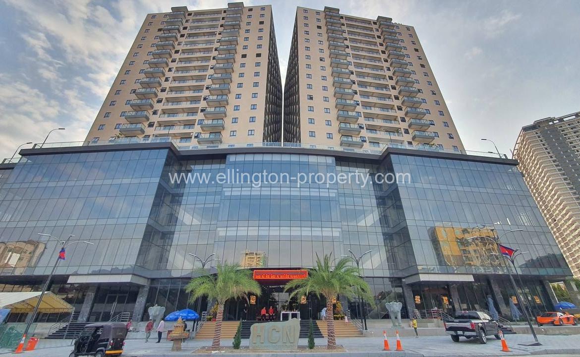 300 Studio Rooms And 2 Bedrooms Units - Ellington Property